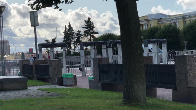 На площади Ленина состоялся митинг по итогам петербургских выборов