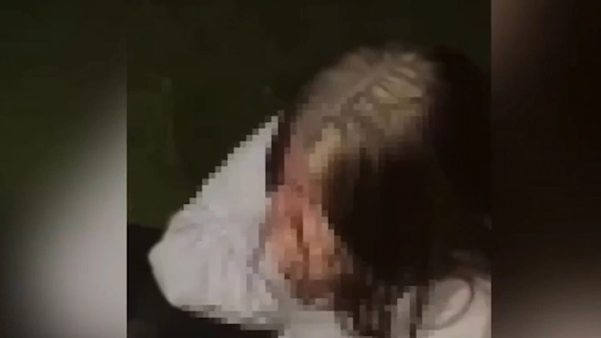 В Приморье подростки избили школьницу до крови изо рта и сняли это на видео