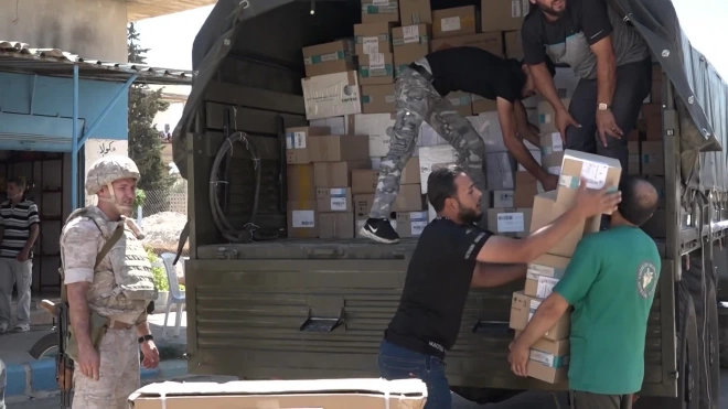 Российские военные передали больнице в сирийской провинции Деръа медицинское оборудование