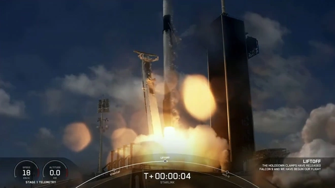 SpaceX вывела на орбиту 53 новых интернет-спутника Starlink