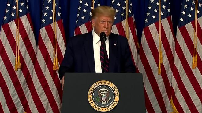 Трамп рассказал о "продуктивных" телефонных переговорах с Путиным