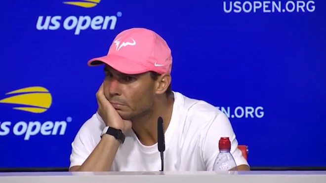 Рафаэль Надаль разбил себе нос ракеткой во время матча на US Open