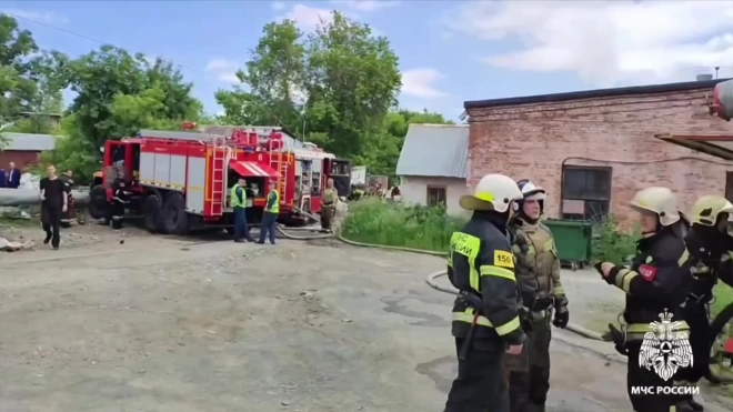 Локализован пожар в производственном здании в Новосибирской области