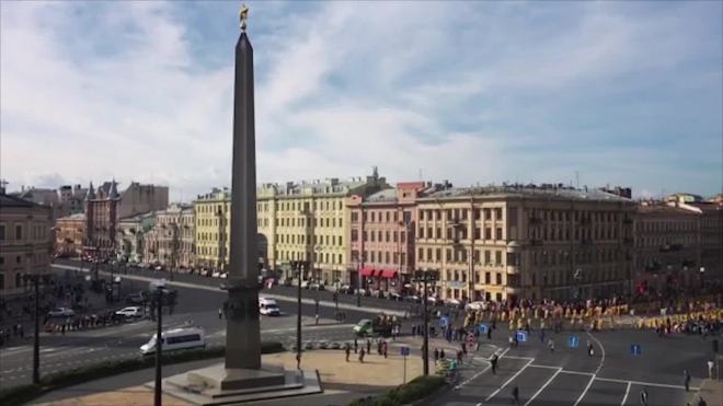 Петербуржцы сняли на видео крестный ход в честь Александра Невского