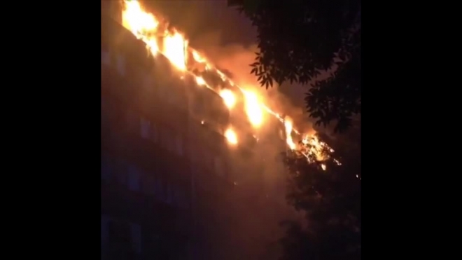 Появилось видео страшного пожара на Ставрополье, где заживо сгорели 2 человека