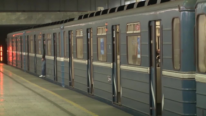 Поезд проехал по мужчине на станции "Университет" в московском метро