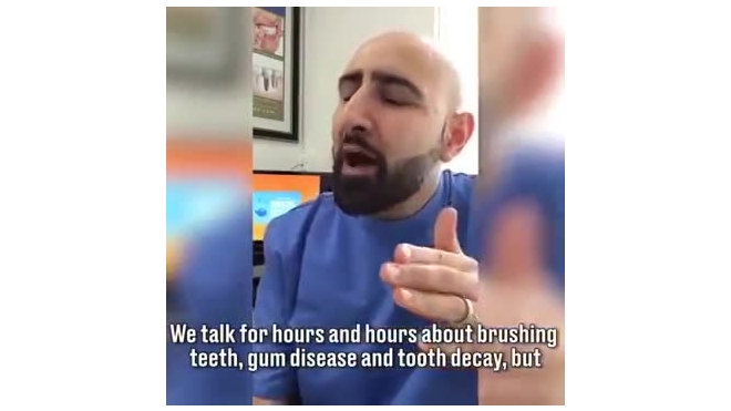 Поющий дантист из Британии прославился на YouTube