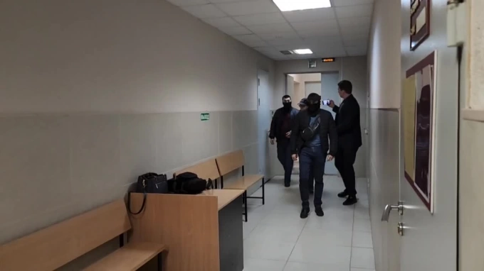 В Петербурге отправили под домашний арест Дмитрия Касинцева, укрывавшего Трепову после теракта
