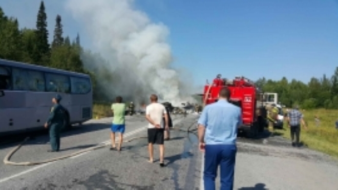 ДТП в Красноярском крае: 11 человек мертвы, 28 - пострадали при столкновении автобуса с грузовиком, фото ужасают