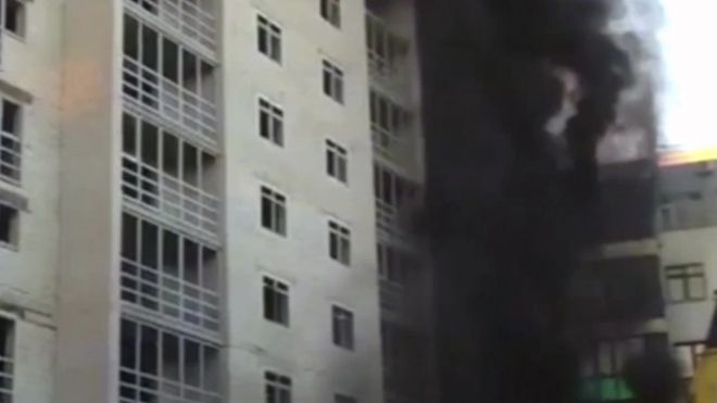 В Петербурге горевший телевизор ранним утром погнал людей по лестнице