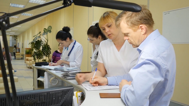 Миндрав: Каждый россиянин ежегодно обращается за медпомощью не менее 8 раз