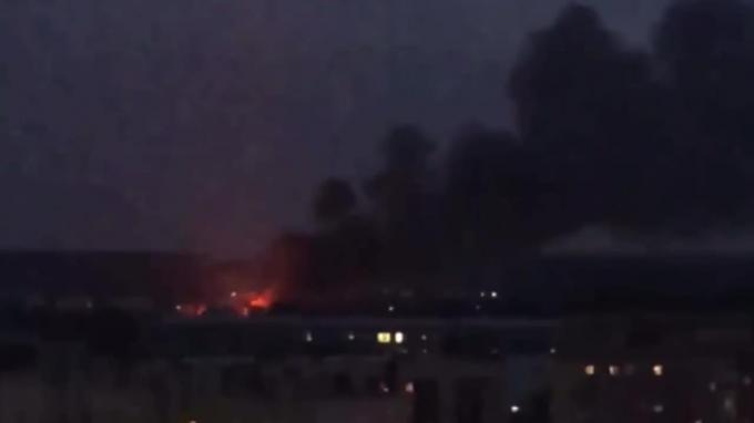 Пожары в красносельском районе спб. Горит в красносельском районе сейчас. Пожары красносельского района санкт-петербурга. Красносельский район новости пожар в горелово. Горит в красносельском районе сейчас.