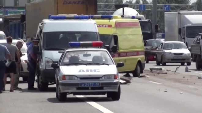 Причиной гигантской пробки на КАД Санкт-Петербурга стала страшная авария на вантовом мосту