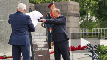 В Петербурге установили памятник работникам ЖКХ в блокадном Ленинграде