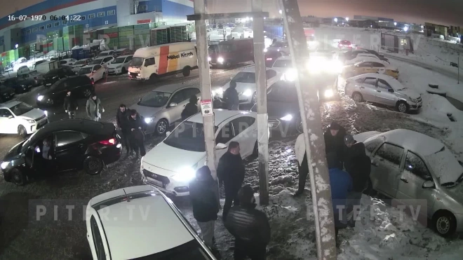 Драка мигрантов на Московском шоссе попала на видео