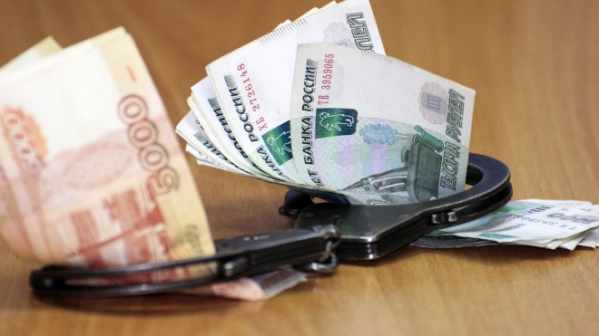 В Петербурге экс-приставы получили условные сроки за вымогательство денег с должника