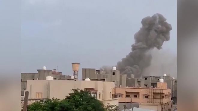 На складе боеприпасов в Триполи прогремел мощный взрыв