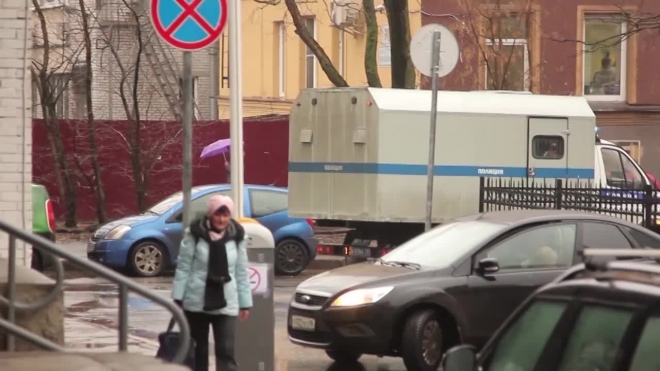 В Колпине задержали двух мужчин, порезавших людей в пригородной электричке