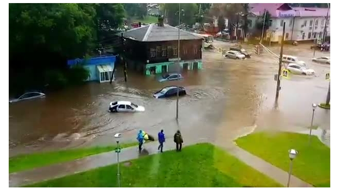 Нижний Новгород сильно затопило