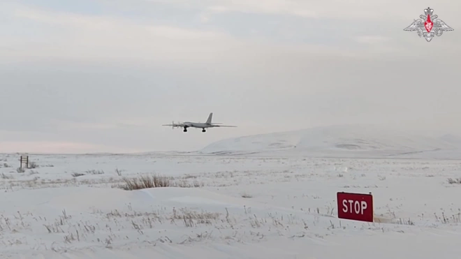Два российских бомбардировщика Ту-95МС пролетели вблизи Аляски