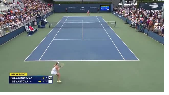 Александрова вышла во второй круг US Open