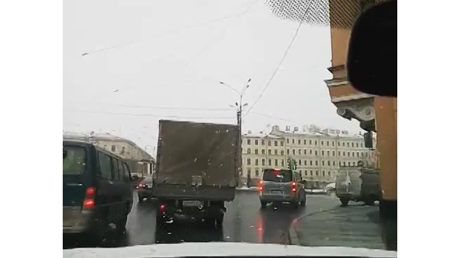 Перед Новым годом по пути в Москву пропали 18 тонн мандаринов