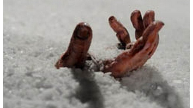 В Петербурге обнаружено вмерзшее в лед обнаженное тело