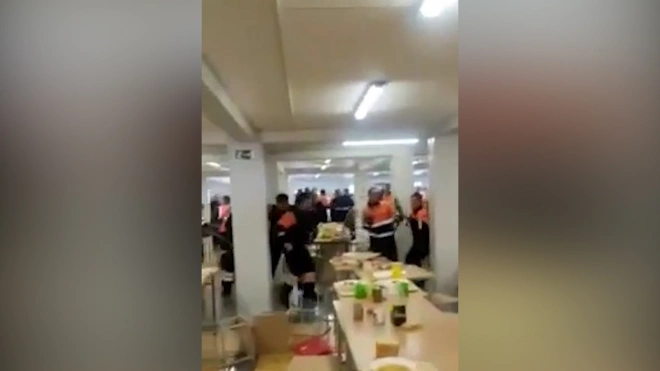 На заводе в Амурской области из-за еды подрались около 50 рабочих