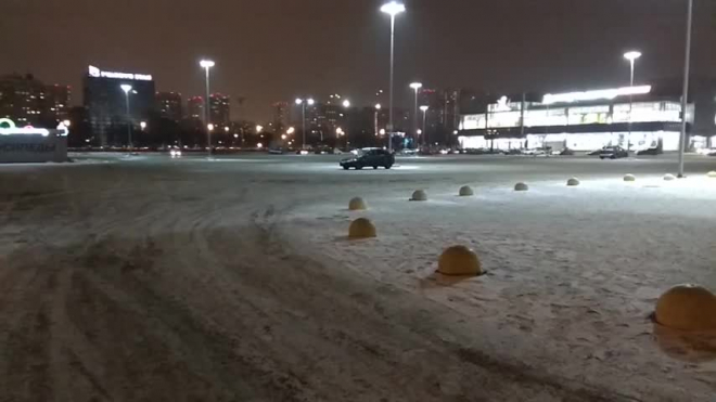 Видео: на Пулковском шоссе замечены дрифтеры
