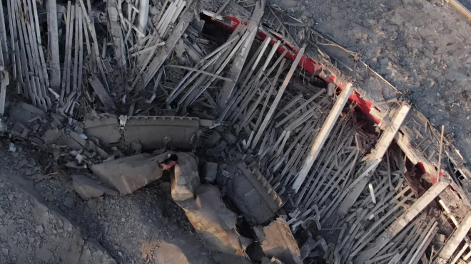 Piter.TV детально показывает руины СКК после обрушения