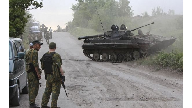 Новости Новороссии: Народная армия Донбасса ведет бои за город Счастье