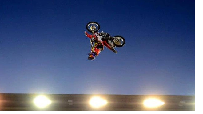 В Петербурге представили экстремальное шоу Nitro Circus Live