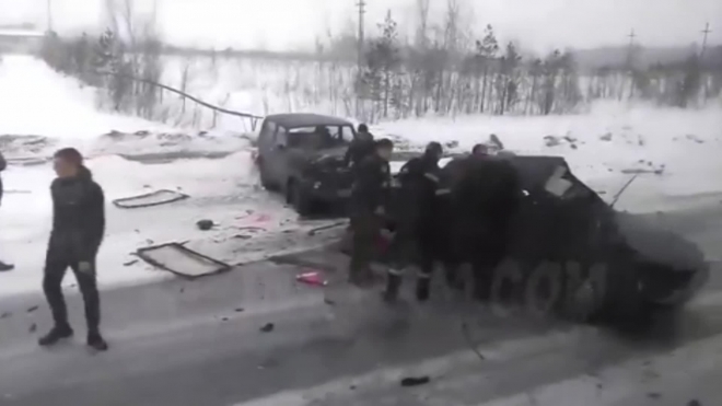 В сети появилось видео жутких последствий смертельной аварии под Нижневартовском