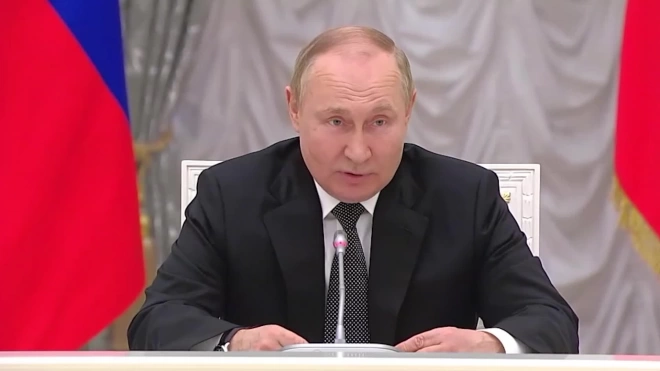 Путин призвал быстро решать вопросы социальной поддержки военнослужащих