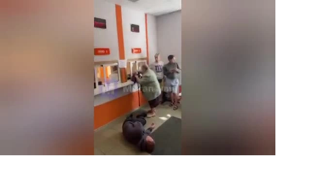 В Мариинской больнице прокомментировали видео с потерявшим сознание в очереди мужчиной
