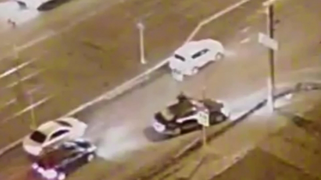 В Красноярске водитель сбил пешехода, посадил в машину и увез