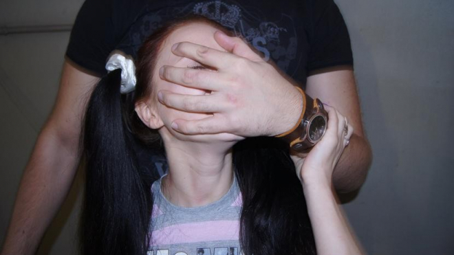 Нежный возраст: в Петербурге ищут маньяка-педофила с трёхлетним стажем