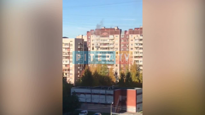 Видео: на Камышовой улице горит квартира в многоэтажке
