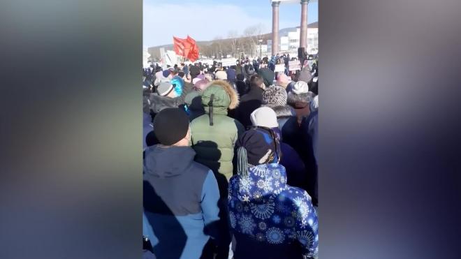 На митинге в Южно-Сахалинске выразили недоверие областной власти