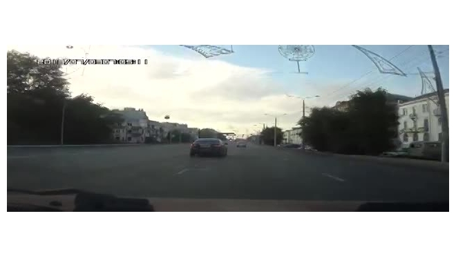 Camry упала в яму