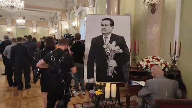 В Киеве началась церемония прощания с экс-премьером Украины Марчуком
