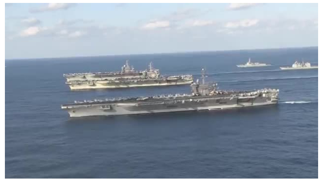 Видео из Тихого океана: Группа авианосцев ВМС США подошла к берегам Кореи