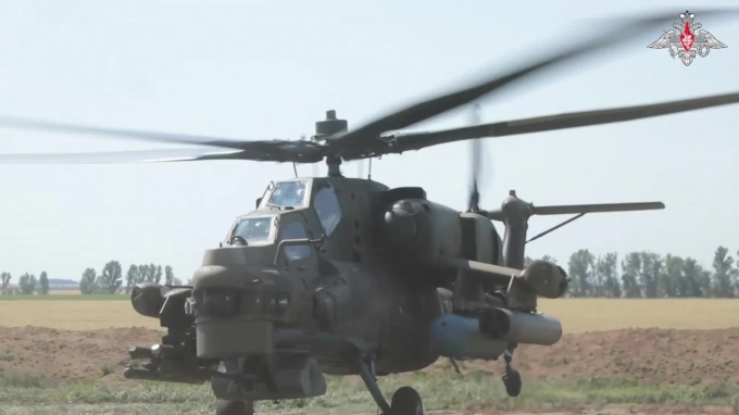 Минобороны показало кадры боевой работы экипажей вертолетов Ми-28НМ