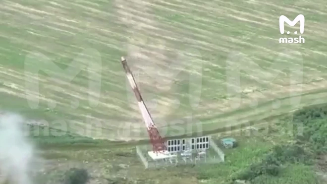 Украинский дрон-камикадзе уронил вышку связи в Белгородской области