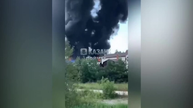 В здании производственного склада в Казани произошел пожар