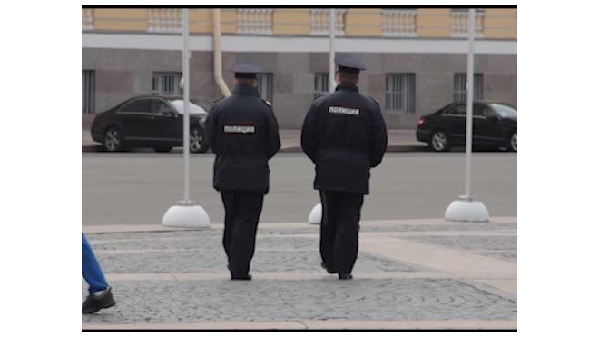 Десятки нелегальных мигрантов попались полиции после облавы в метро