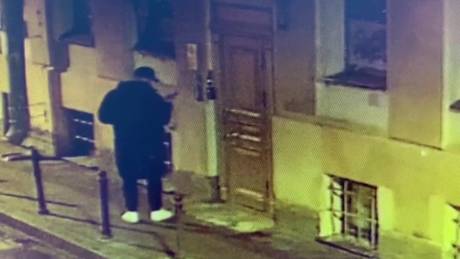 Молодой человек стрелял в окно квартиры в центре Петербурга
