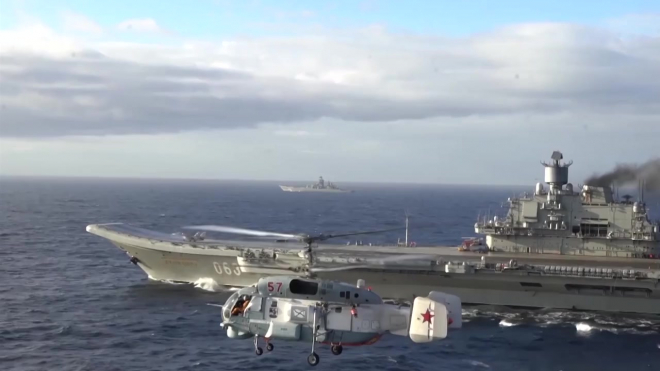 Минобороны опубликовало видео боевой работы "Адмирала Кузнецова"