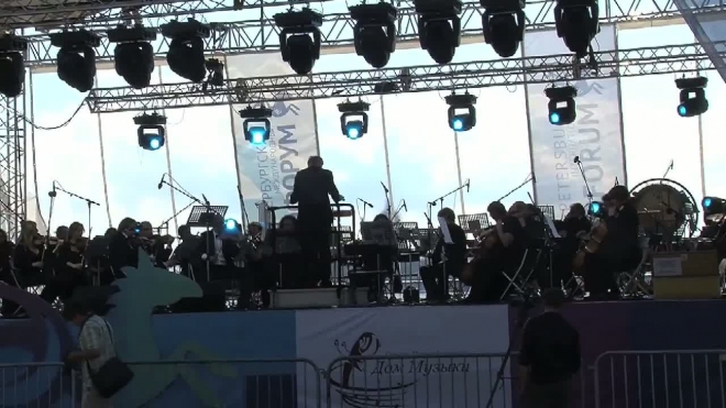 Фестиваль "Музыка на воде" стартовал в Петербурге
