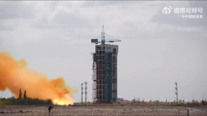 Китай успешно вывел на орбиту два спутника